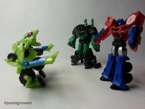 Robots In Disguise Combiner Force Legion Class   In Hand Photos Of Springload & Starscream  (8 of 8)